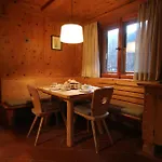 Geissanger, Apartman *