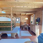 Geissanger, Apartman Tux